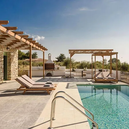 Villa Athina By Vintage Travel *